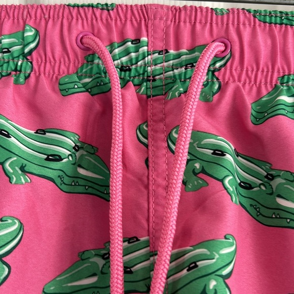 H&M MEN’S CROCODILE SWIM TRUNKS SIZE XL NWOT - Picture 3 of 6